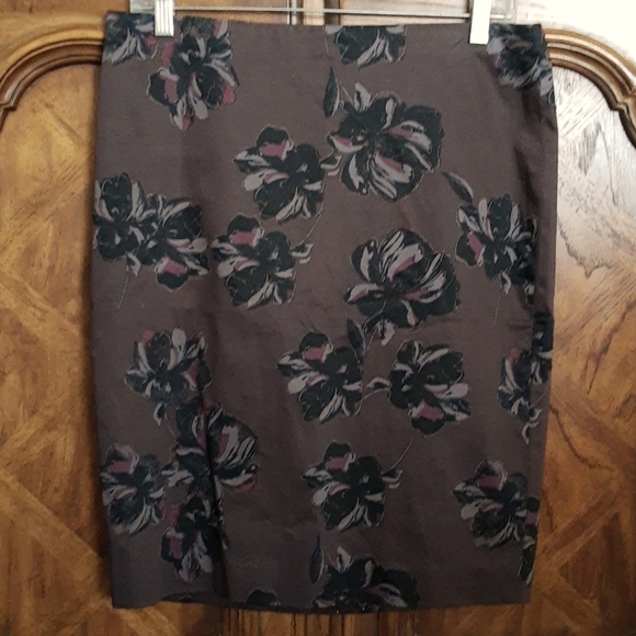 Ann Taylor Purple, Gray, Black Cotton Sateen Floral Skirt, Size 10 Petite Unworn - Picture 1 of 8
